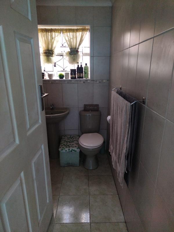 2 Bedroom Property for Sale in Portlands Western Cape